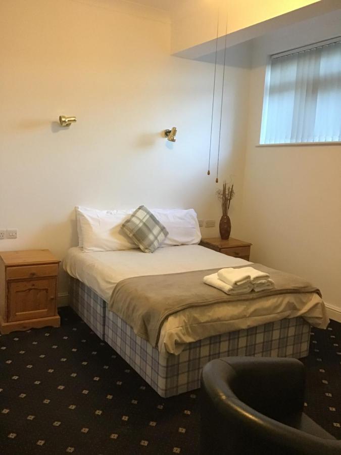 Trevelyan Hotel Илфорд Экстерьер фото