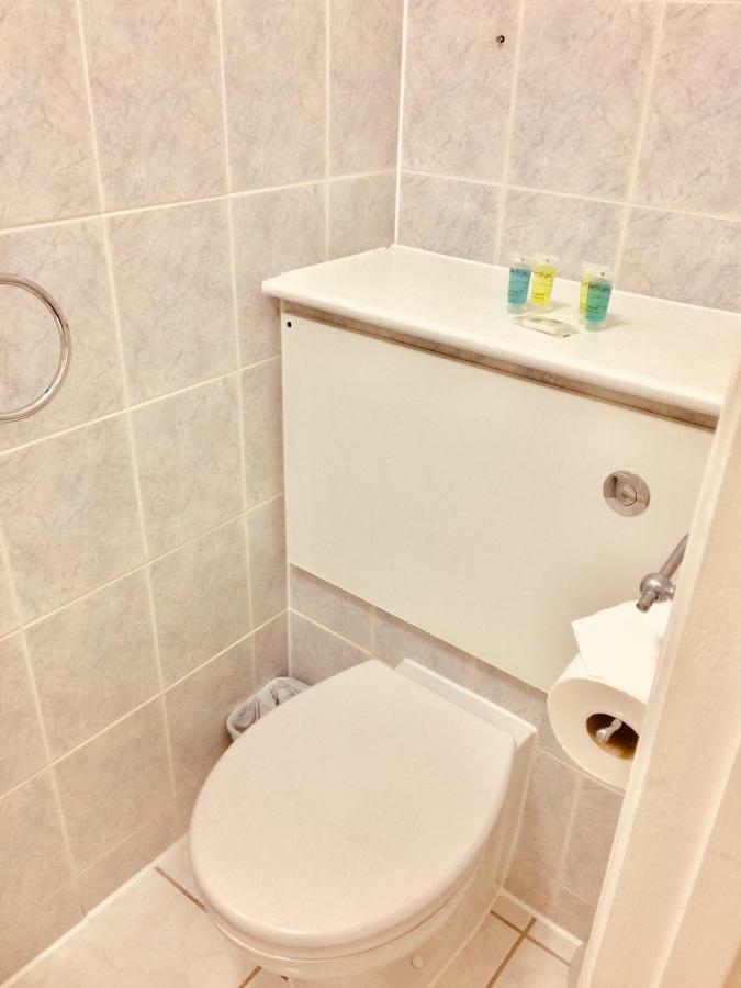 Trevelyan Hotel Илфорд Экстерьер фото